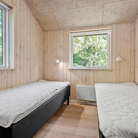 Vakantiehuis Gorgeous In Hojby With Sauna Højby