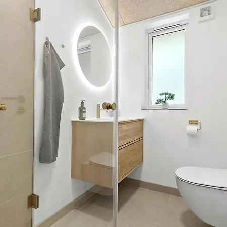 Vakantiehuis Gorgeous In With Sauna